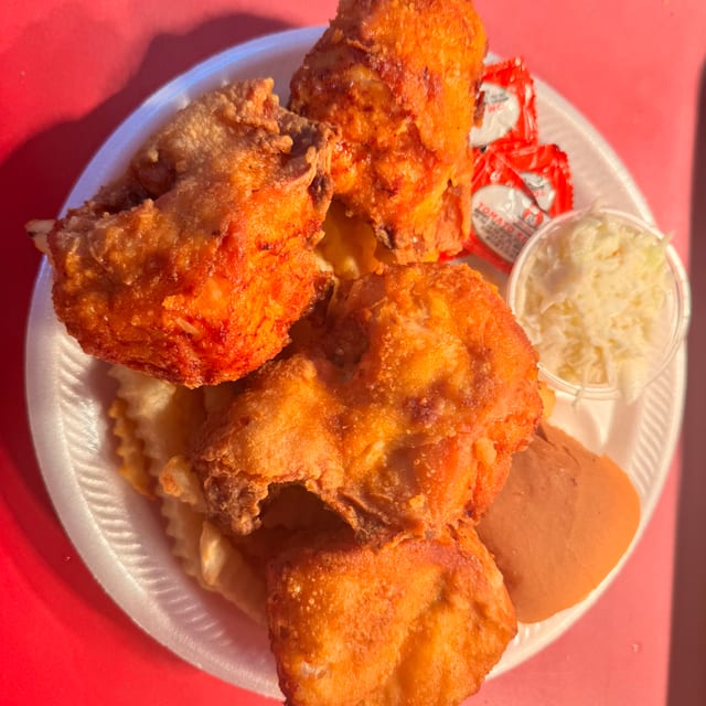 4 PC 3 Breast,1 Pully Dinner Includes Fries,slaw & Roll.