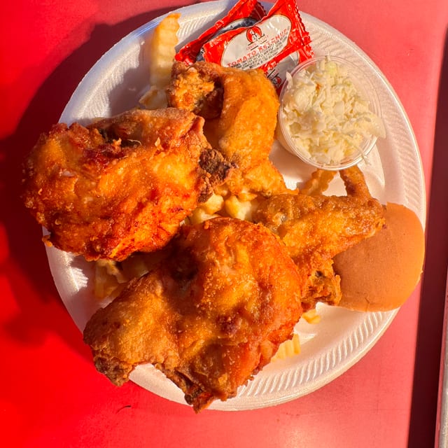 4Pc 2 Brest,2 wing Dinner Includes Fries,slaw & Roll.