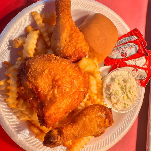 3Pc Dark 1 Thigh 2 Legs Includes Fries,Slaw & Roll.